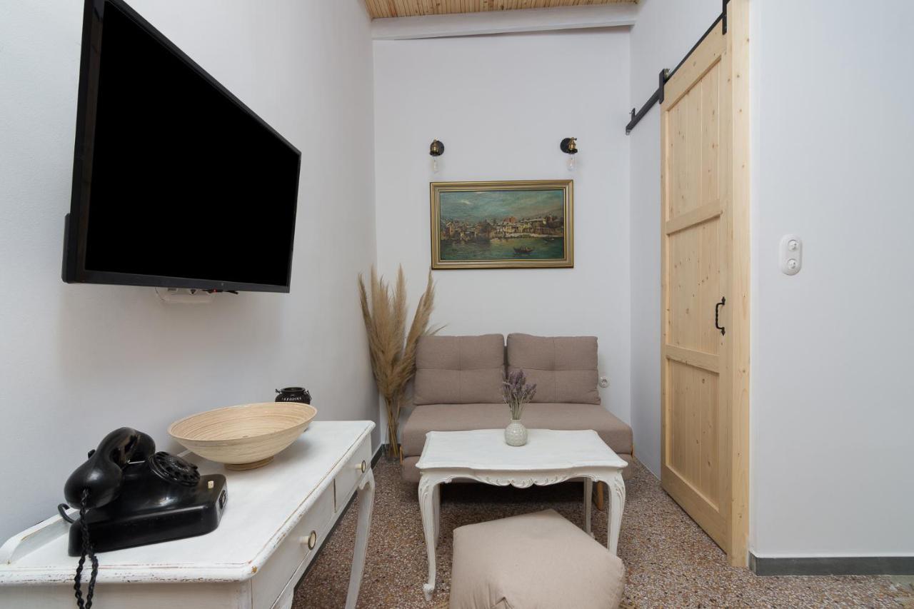 Vintage Loft Α In Monastiraki Athens Exterior photo